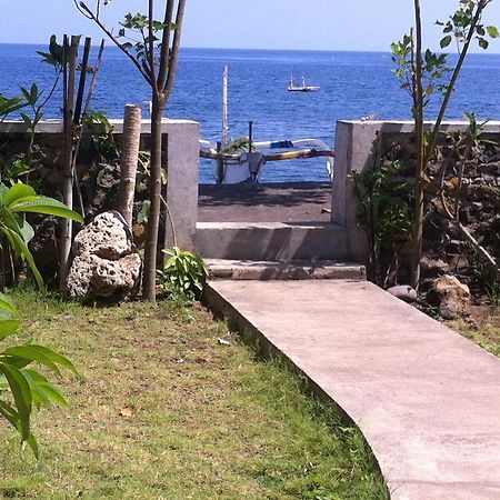 Amed Sari Beach Guesthouse מראה חיצוני תמונה