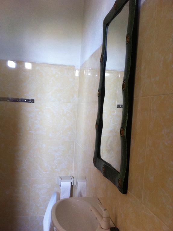Amed Sari Beach Guesthouse מראה חיצוני תמונה