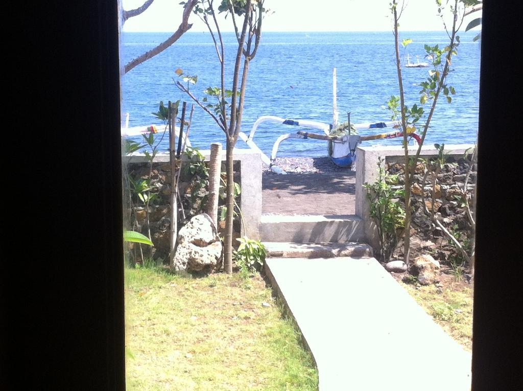 Amed Sari Beach Guesthouse מראה חיצוני תמונה