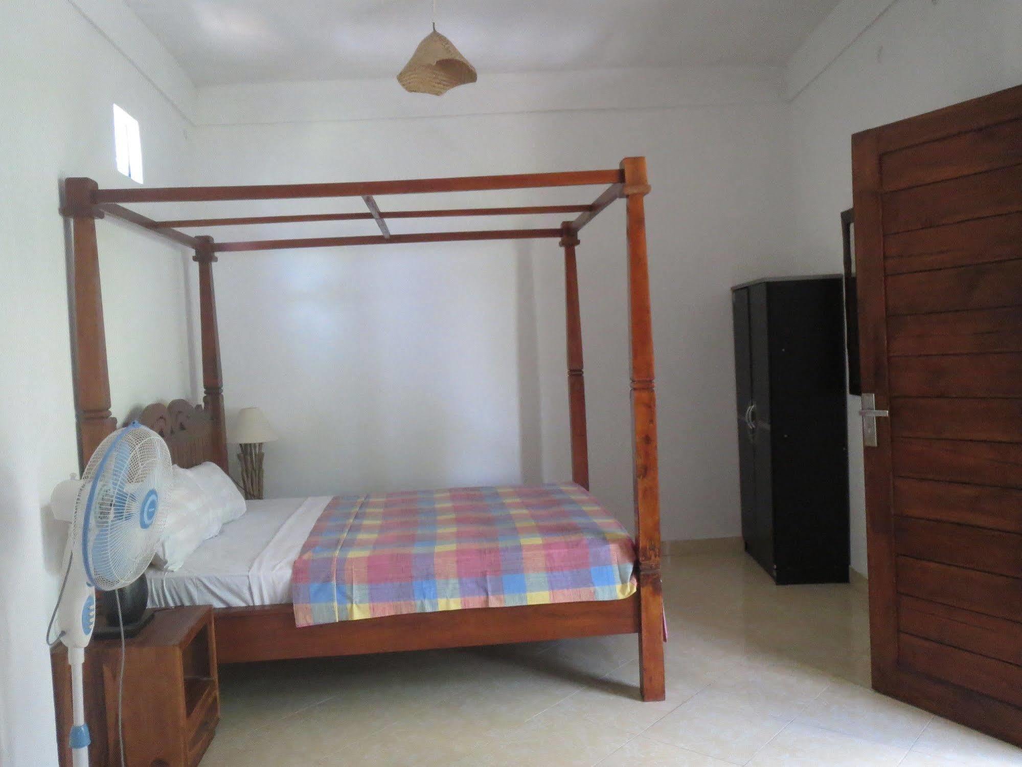 Amed Sari Beach Guesthouse מראה חיצוני תמונה