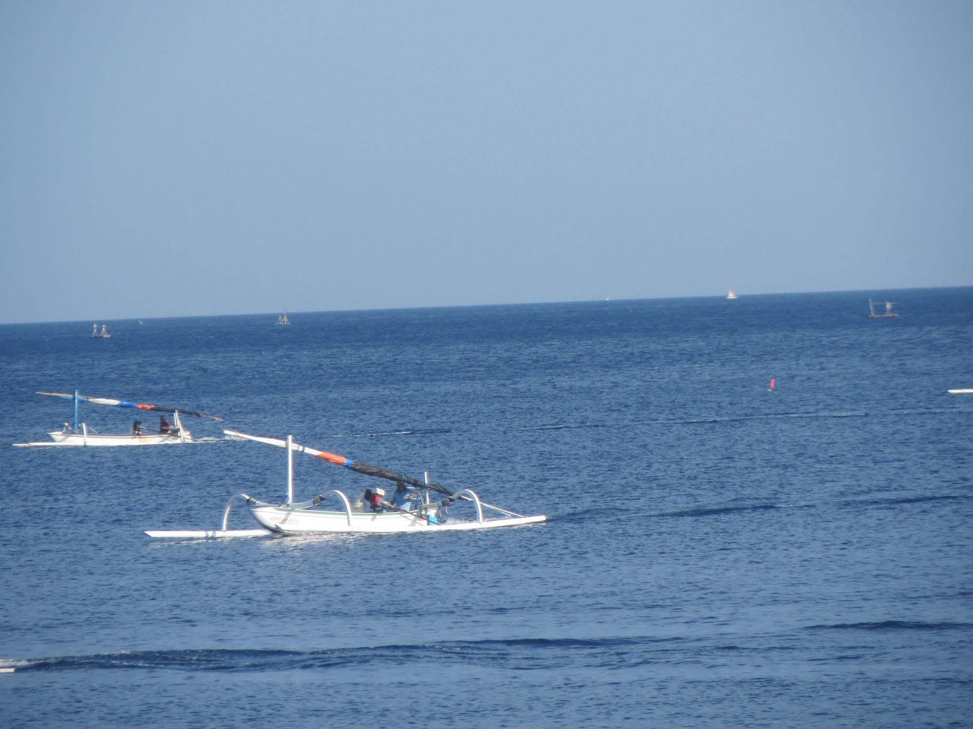 Amed Sari Beach Guesthouse מראה חיצוני תמונה